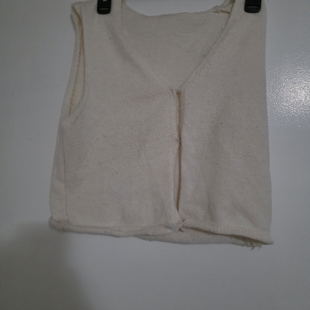 Cream Knit Sleeveless Vest